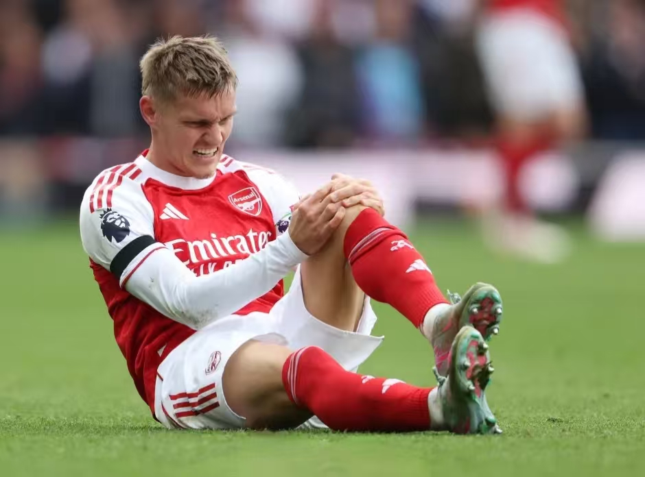 El Arsenal superó al Liverpool para liderar la tabla de la Premier League.